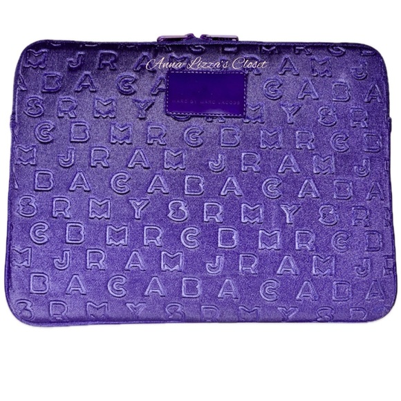 MARC by Marc Jacobs Neoprene Laptop Sleeve - Picture 2 of 9